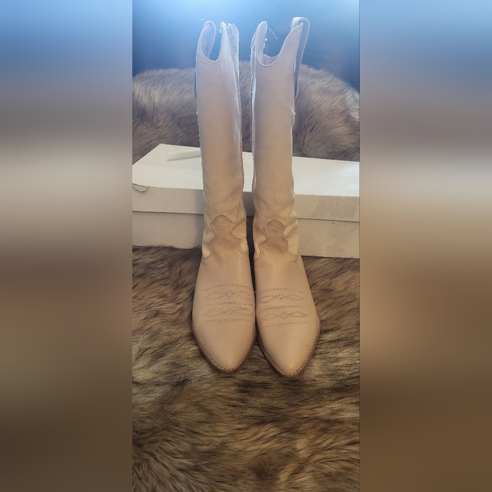 Vero Cuoio Cream Heeled Boots